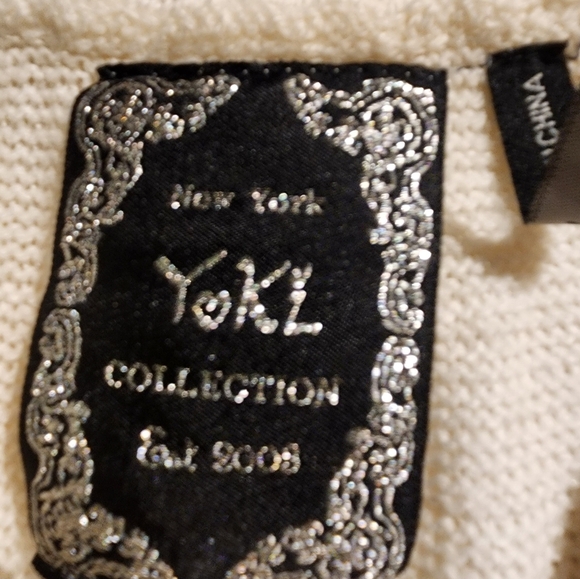 Super Cute and Stylish Cowl Neck Cropped Short Sleeve Sweater - Picture 6 of 7